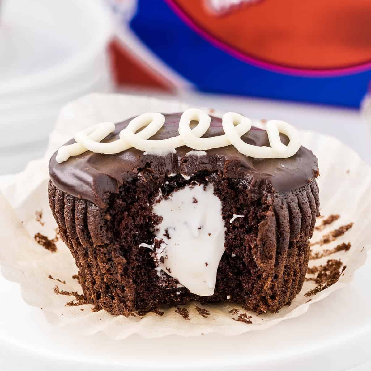 Easy Homemade Hostess Cupcakes: Sweet Hugs, No Piping Needed